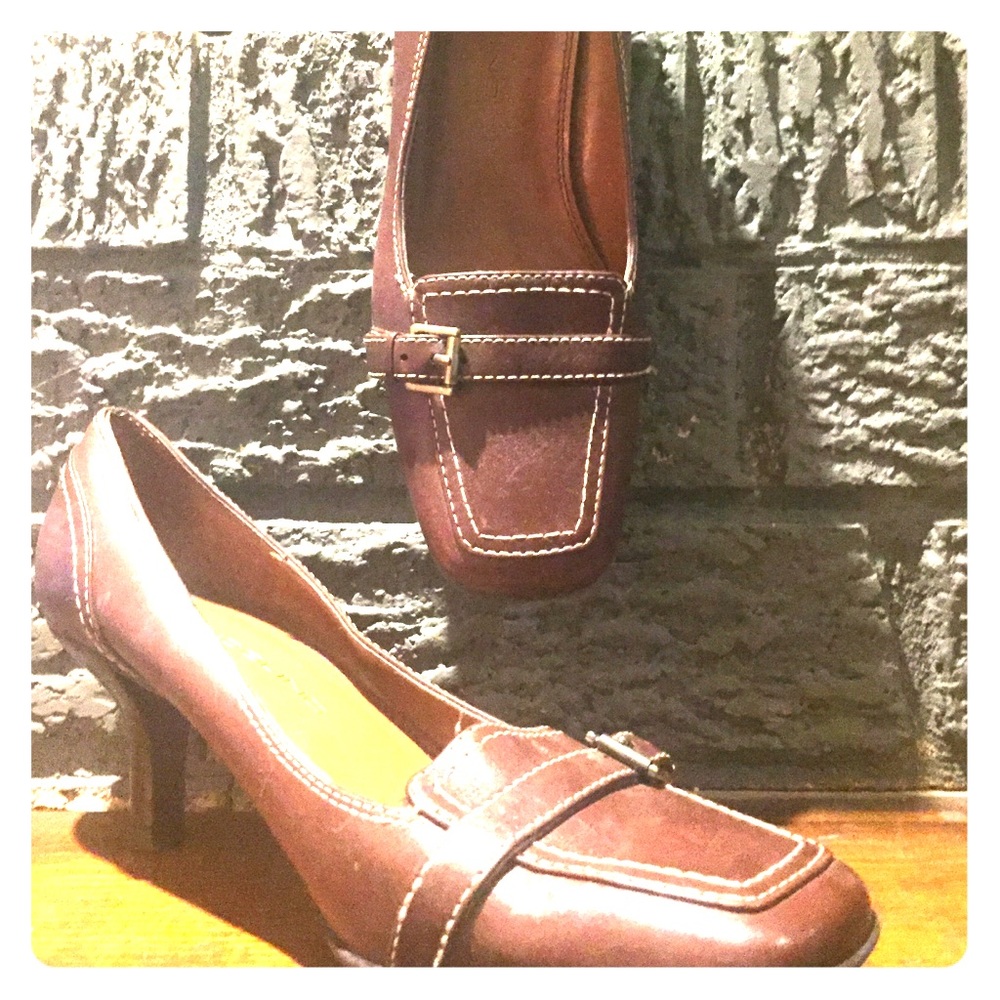 Brown Leather Pumps